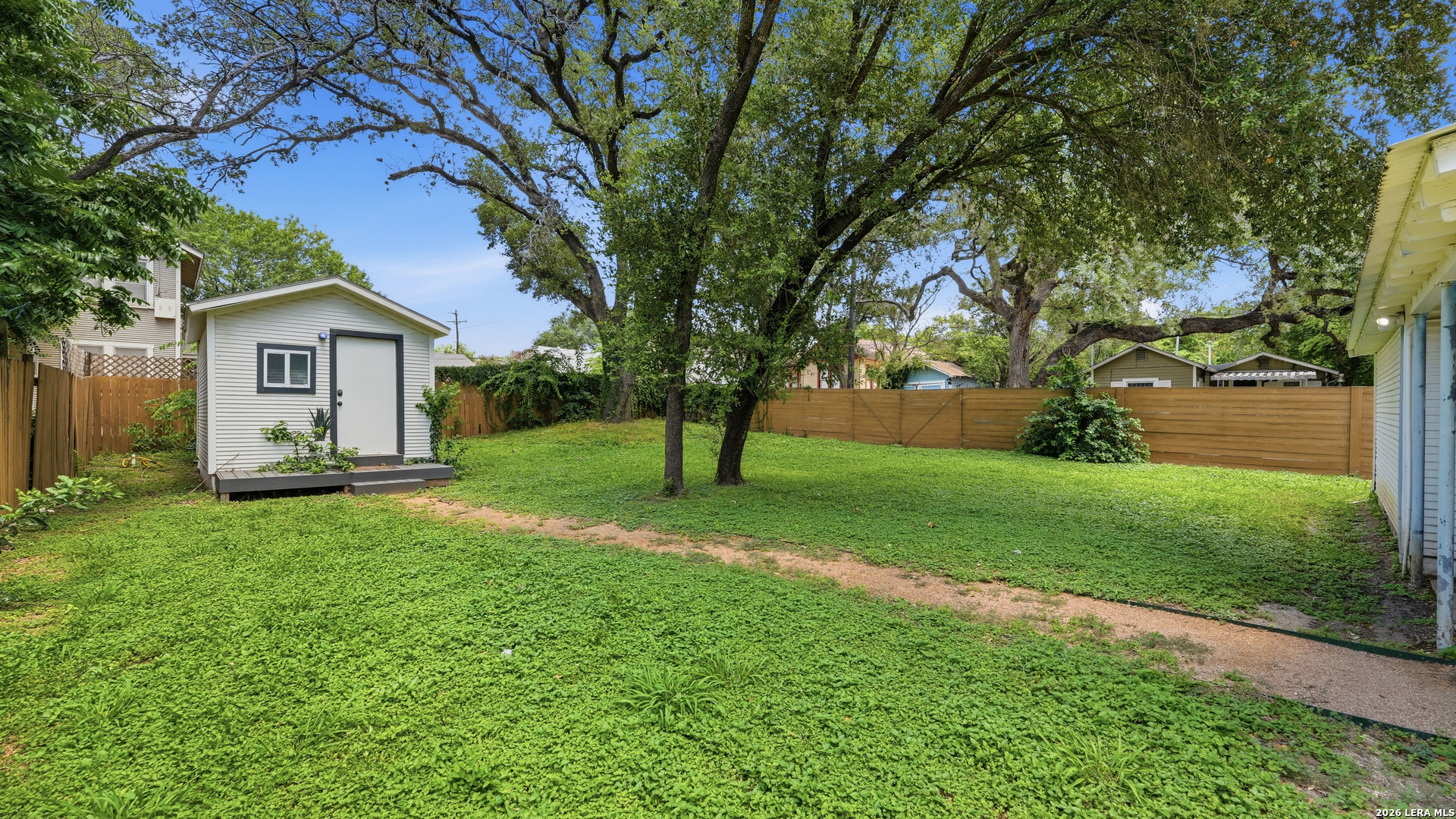 321 E Mistletoe San Antonio TX 78212