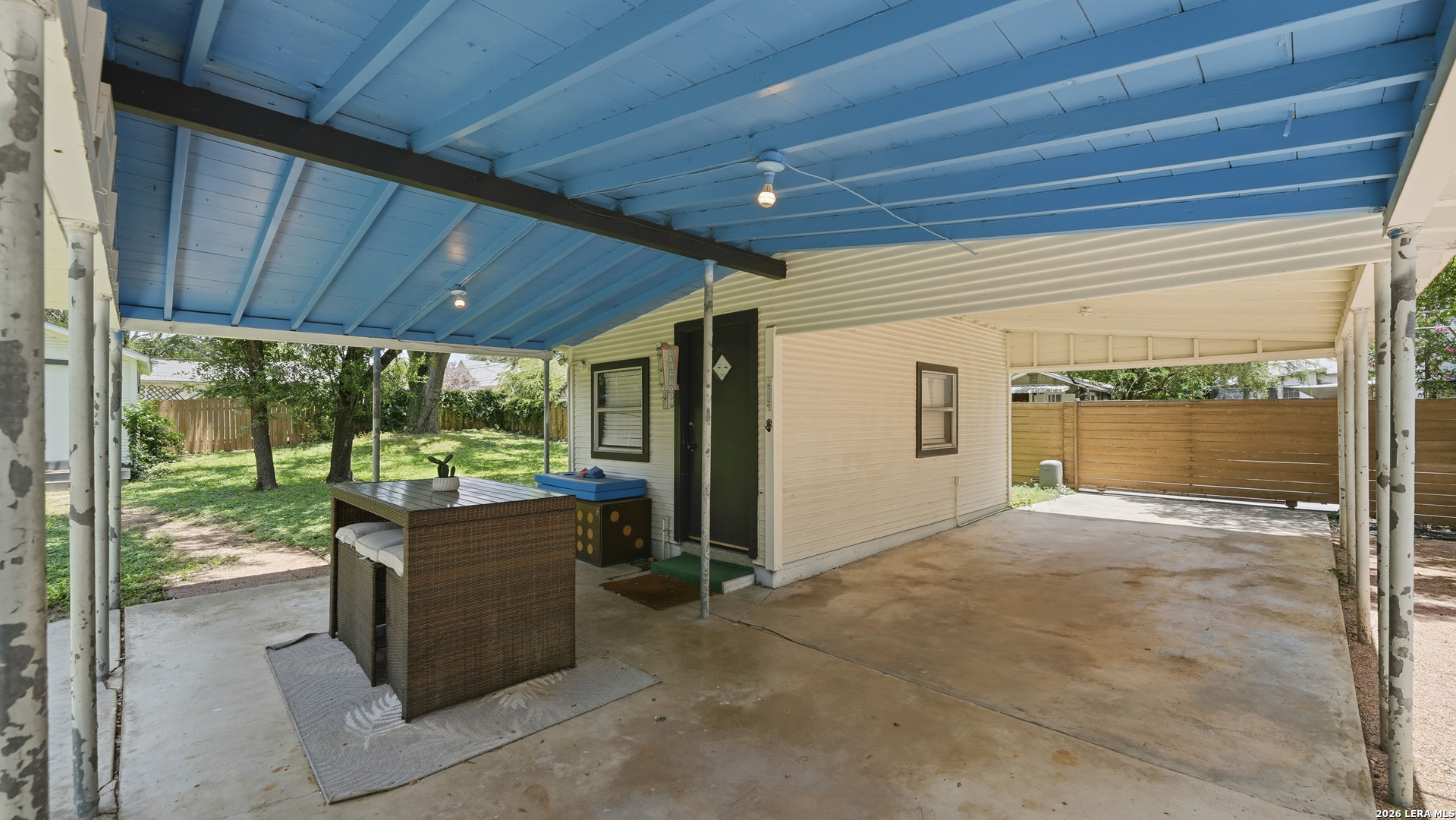 321 E Mistletoe San Antonio TX 78212