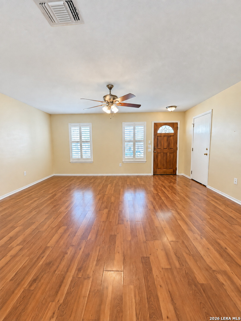 9215 Dublin Moor San Antonio TX 78254