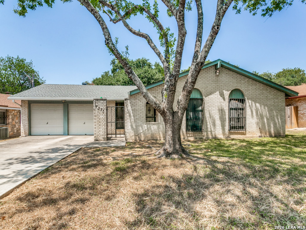 7331 Crownpiece San Antonio TX 78240