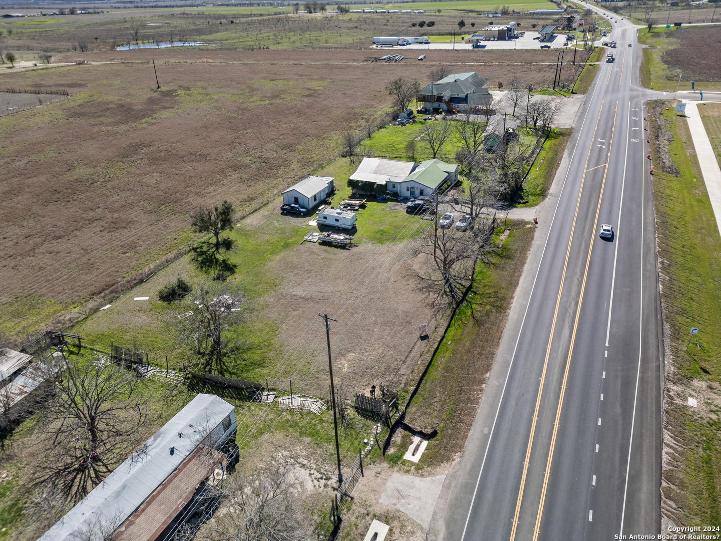 6048 Camino Real Maxwell TX 78656