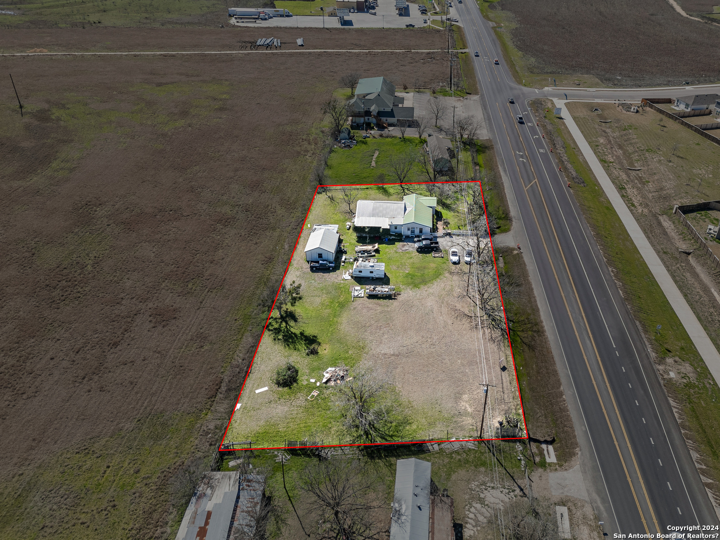 6048 Camino Real Maxwell TX 78656