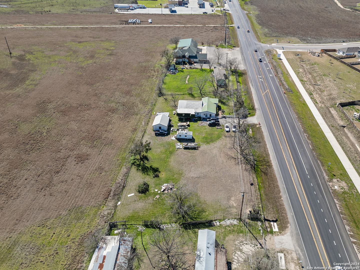 6048 Camino Real Maxwell TX 78656