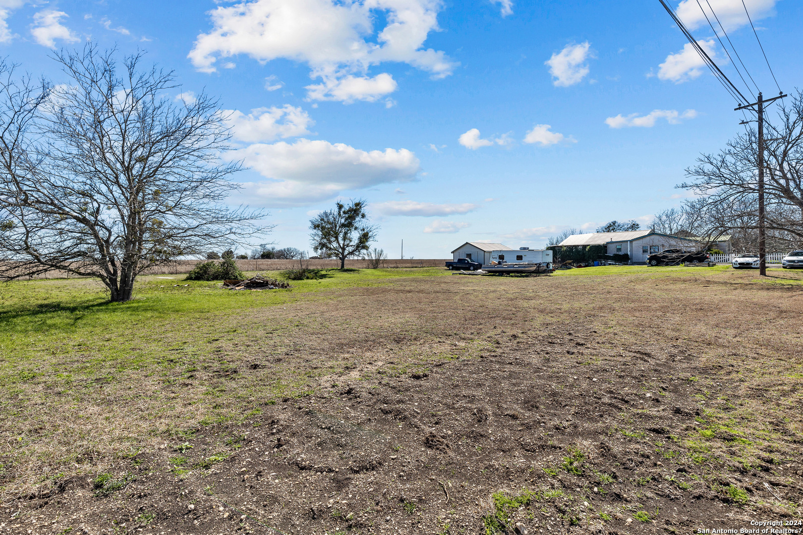 6048 Camino Real Maxwell TX 78656