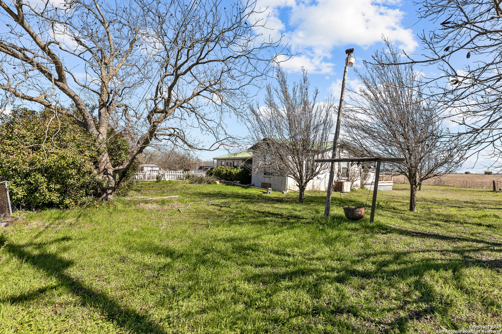 6048 Camino Real Maxwell TX 78656