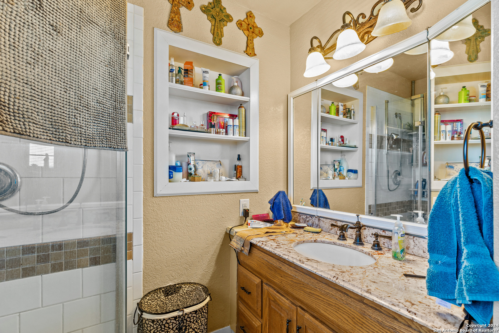 6048 Camino Real Maxwell TX 78656