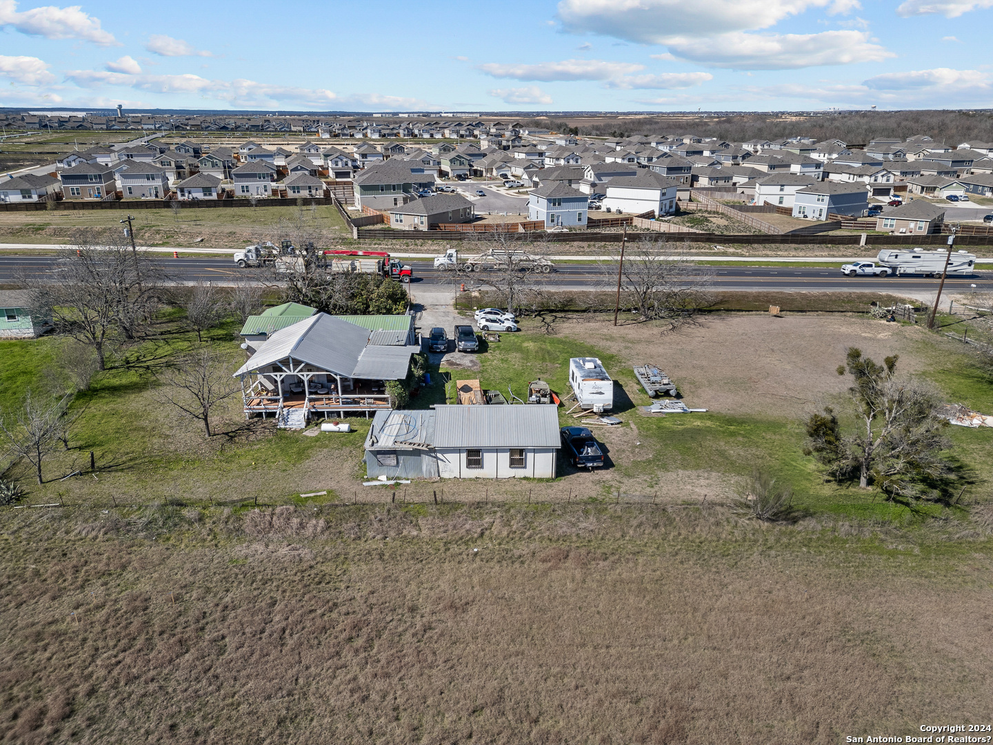 6048 Camino Real Maxwell TX 78656