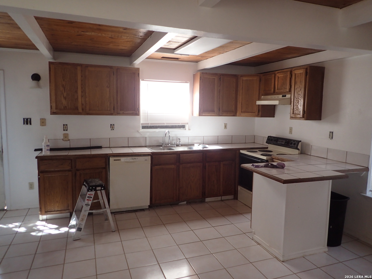 3351 County Road 265 Mico TX 78056