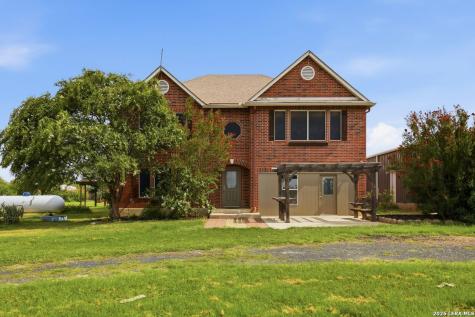 25 High Meadow Lytle TX 78052