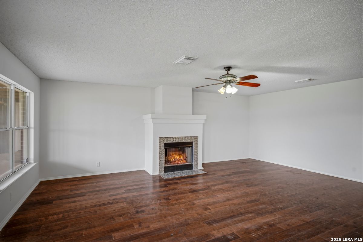 25 High Meadow Lytle TX 78052