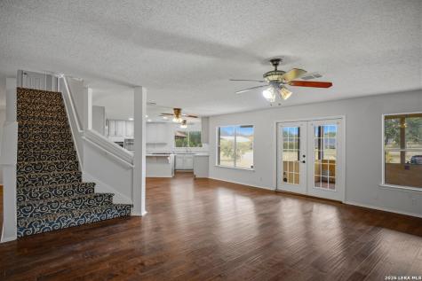 25 High Meadow Lytle TX 78052