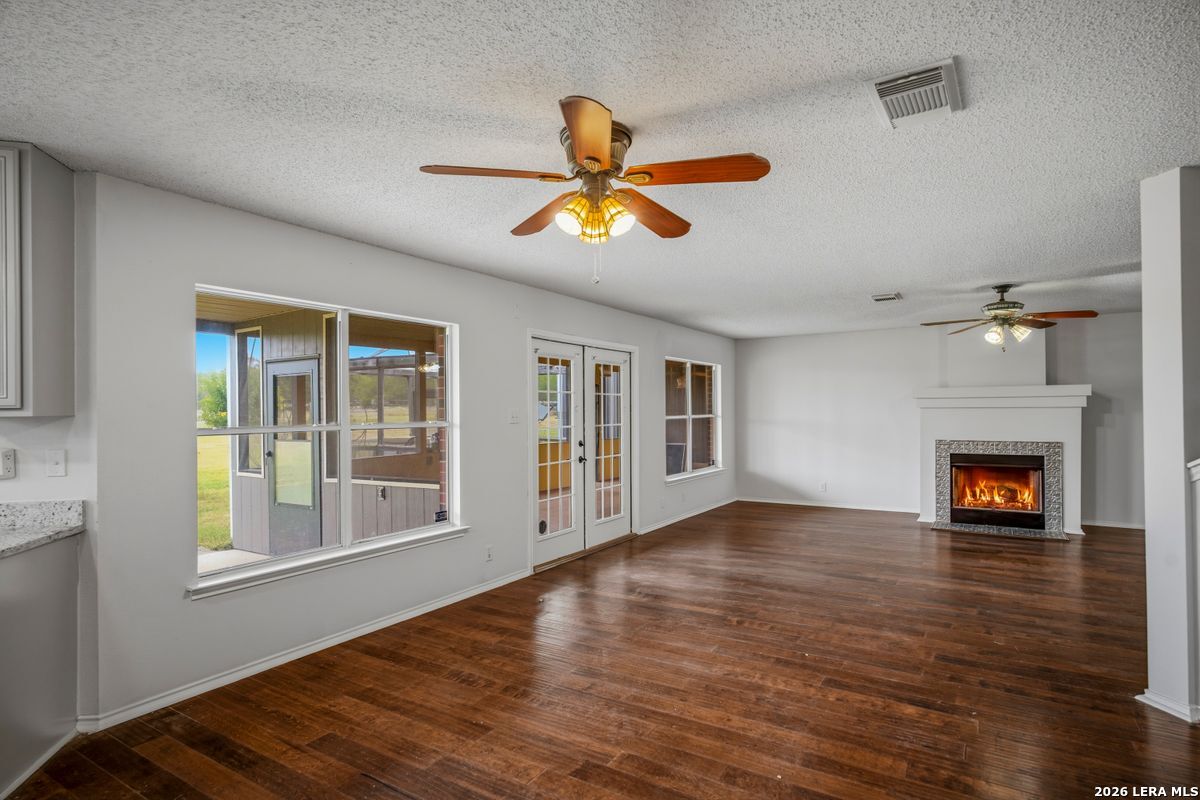 25 High Meadow Lytle TX 78052