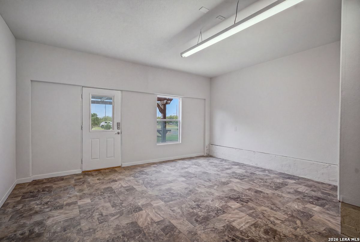 25 High Meadow Lytle TX 78052