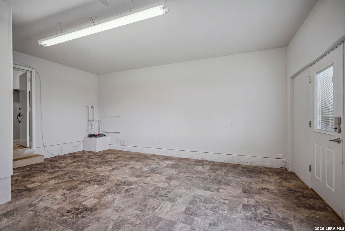 25 High Meadow Lytle TX 78052