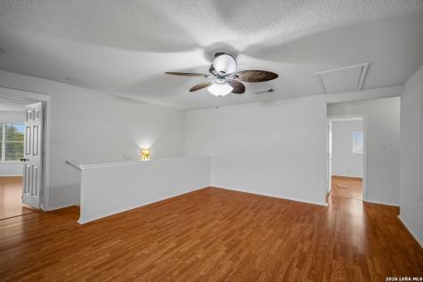 25 High Meadow Lytle TX 78052
