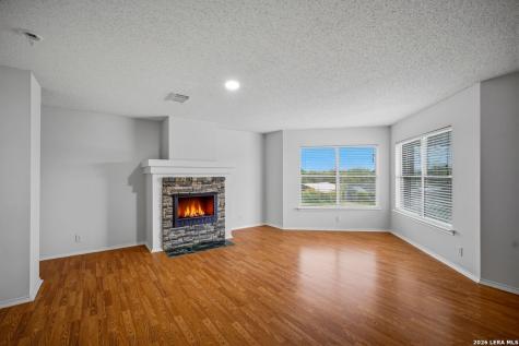25 High Meadow Lytle TX 78052