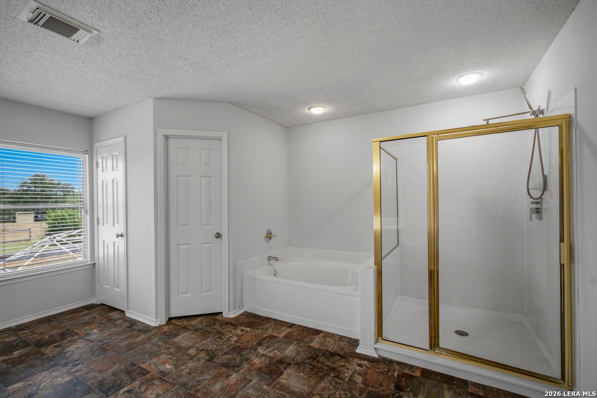 25 High Meadow Lytle TX 78052