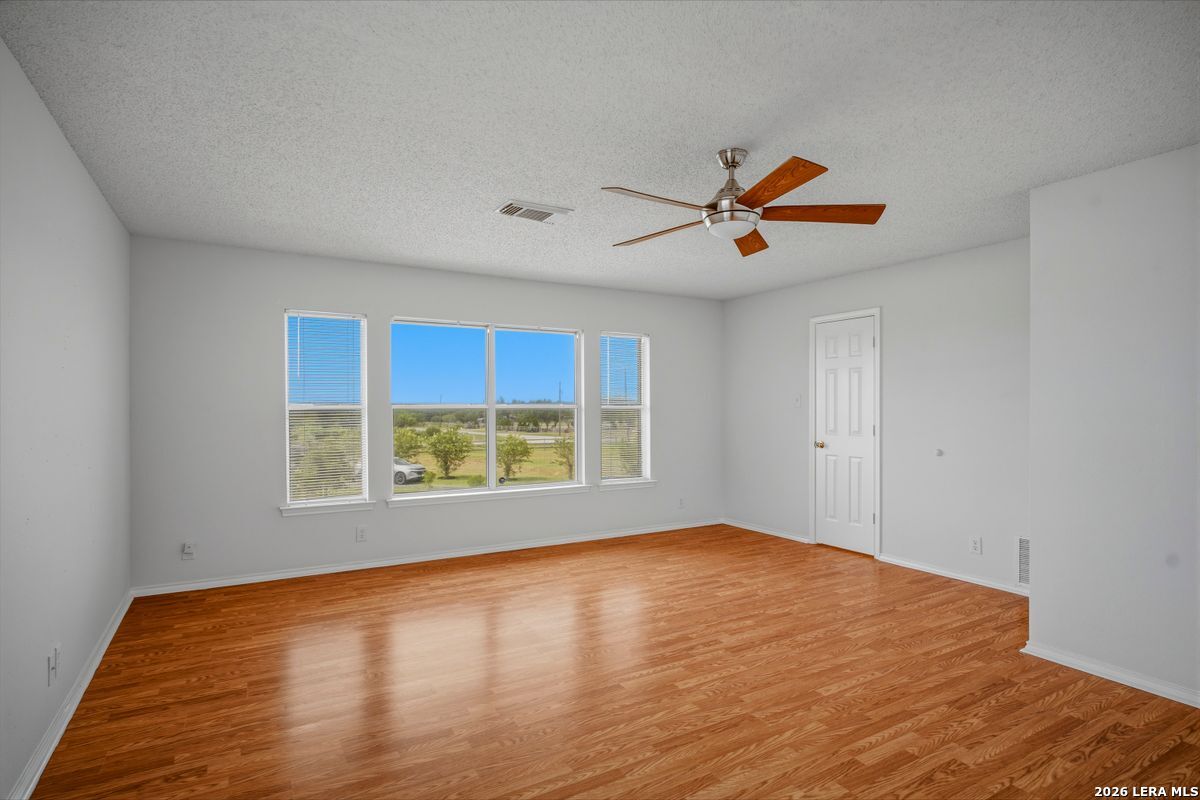 25 High Meadow Lytle TX 78052