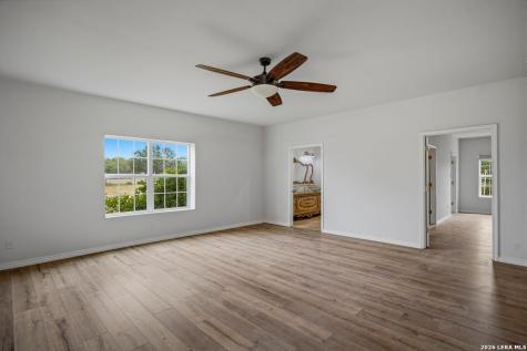 25 High Meadow Lytle TX 78052