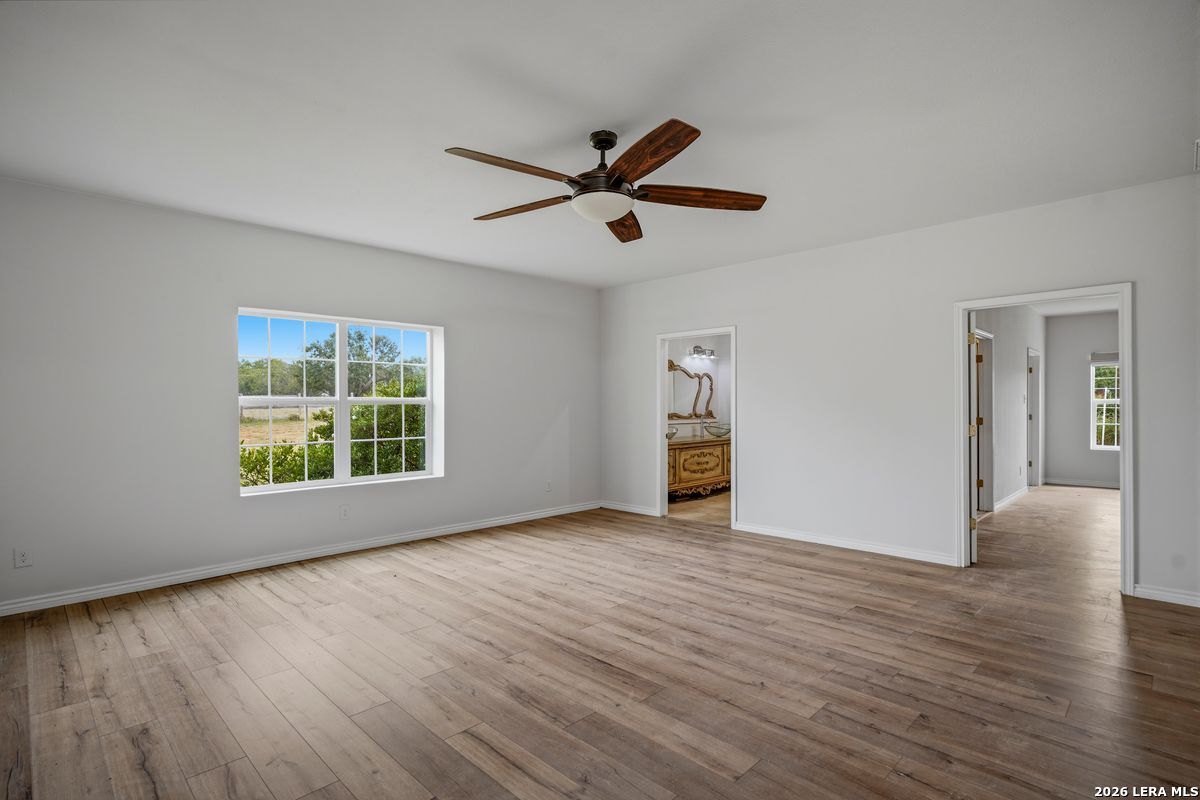 25 High Meadow Lytle TX 78052