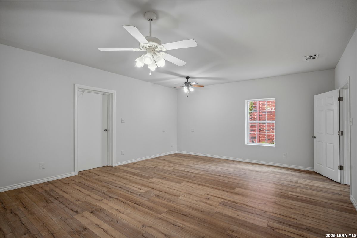 25 High Meadow Lytle TX 78052