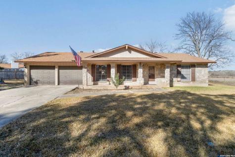204 Norris Drive W Converse TX 78109