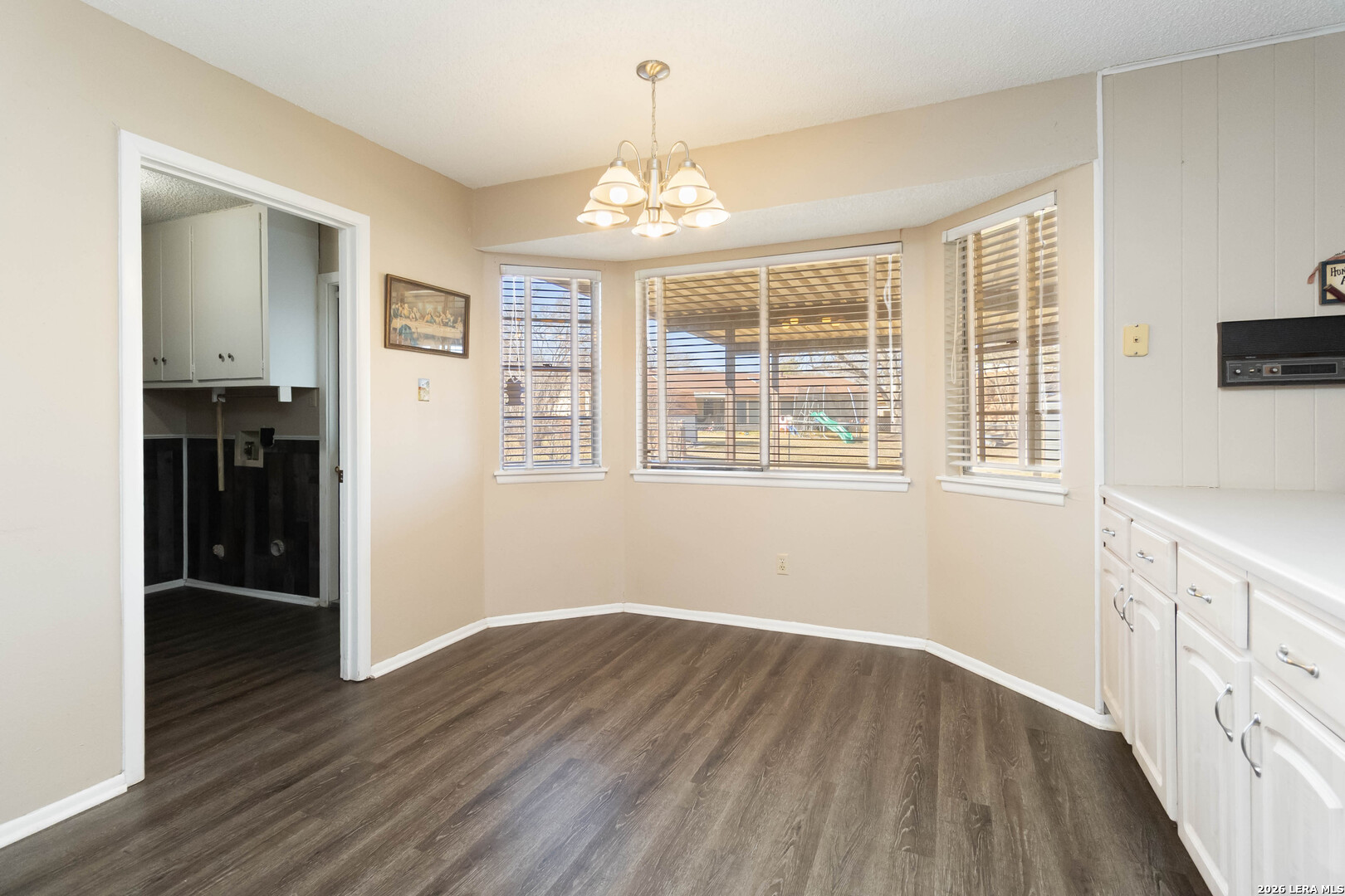 204 Norris Drive W Converse TX 78109