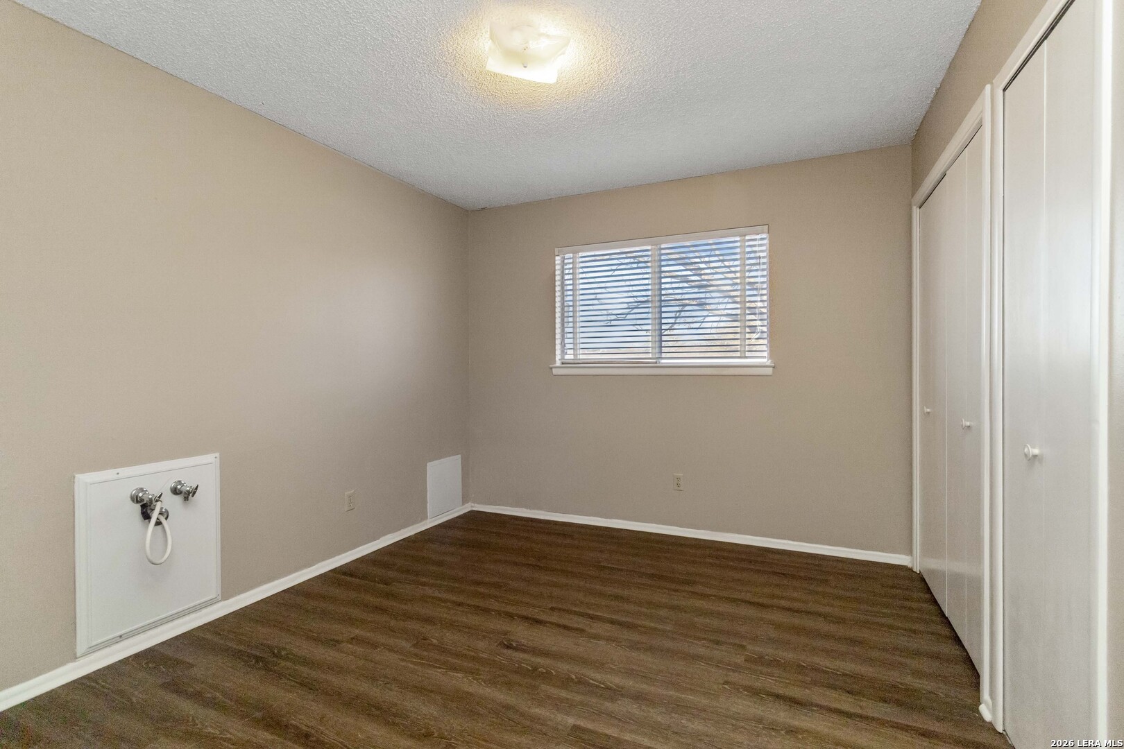 204 Norris Drive W Converse TX 78109