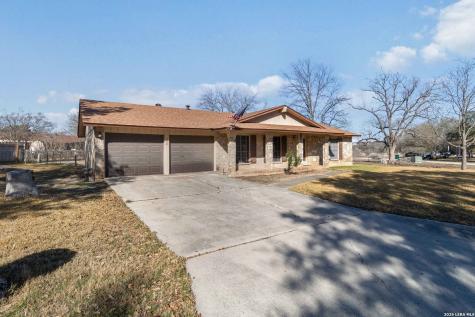204 Norris Drive W Converse TX 78109