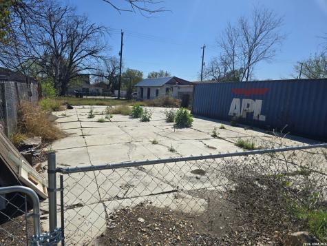 1011 Monterey San Antonio TX 78207