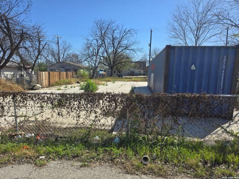 1011 Monterey San Antonio TX 78207