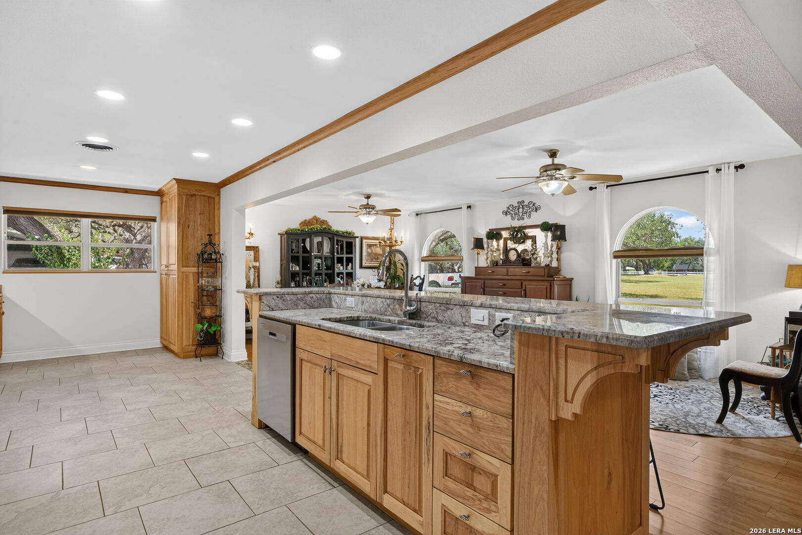 101 Cynthia Pleasanton TX 78064