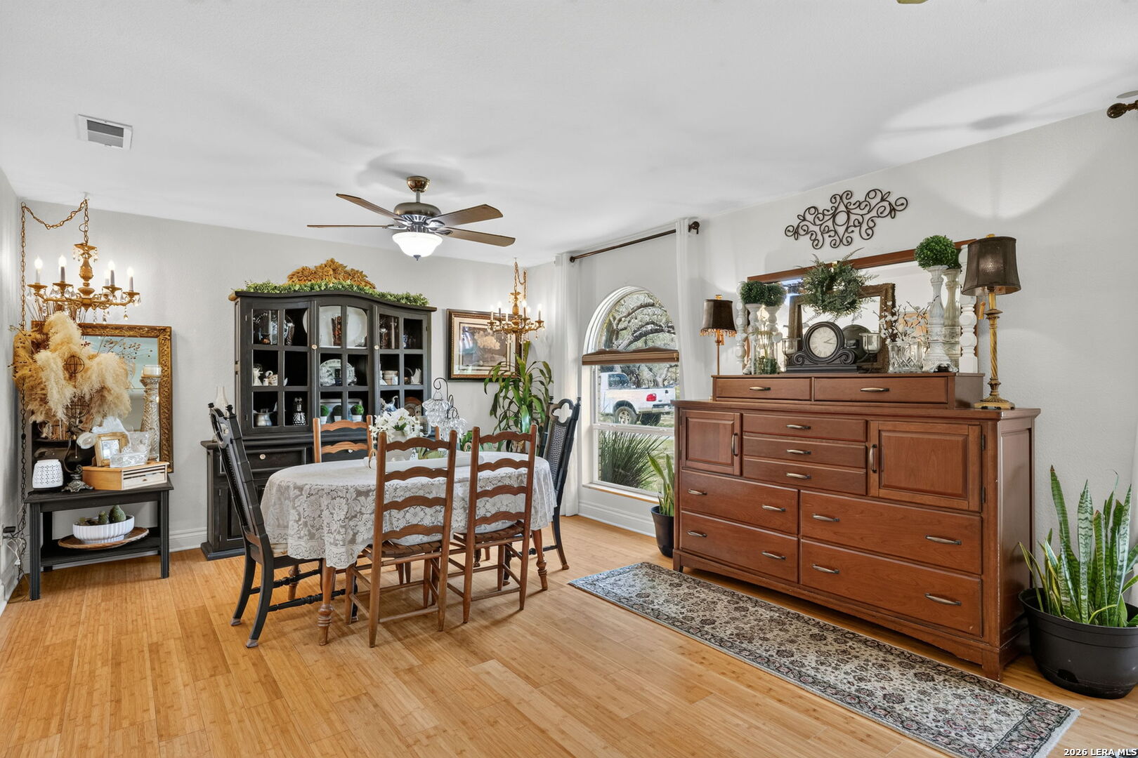 101 Cynthia Pleasanton TX 78064