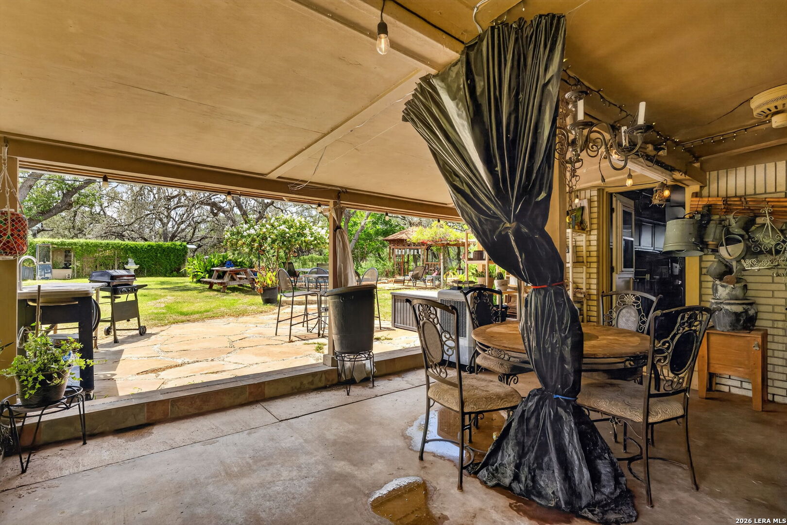 101 Cynthia Pleasanton TX 78064