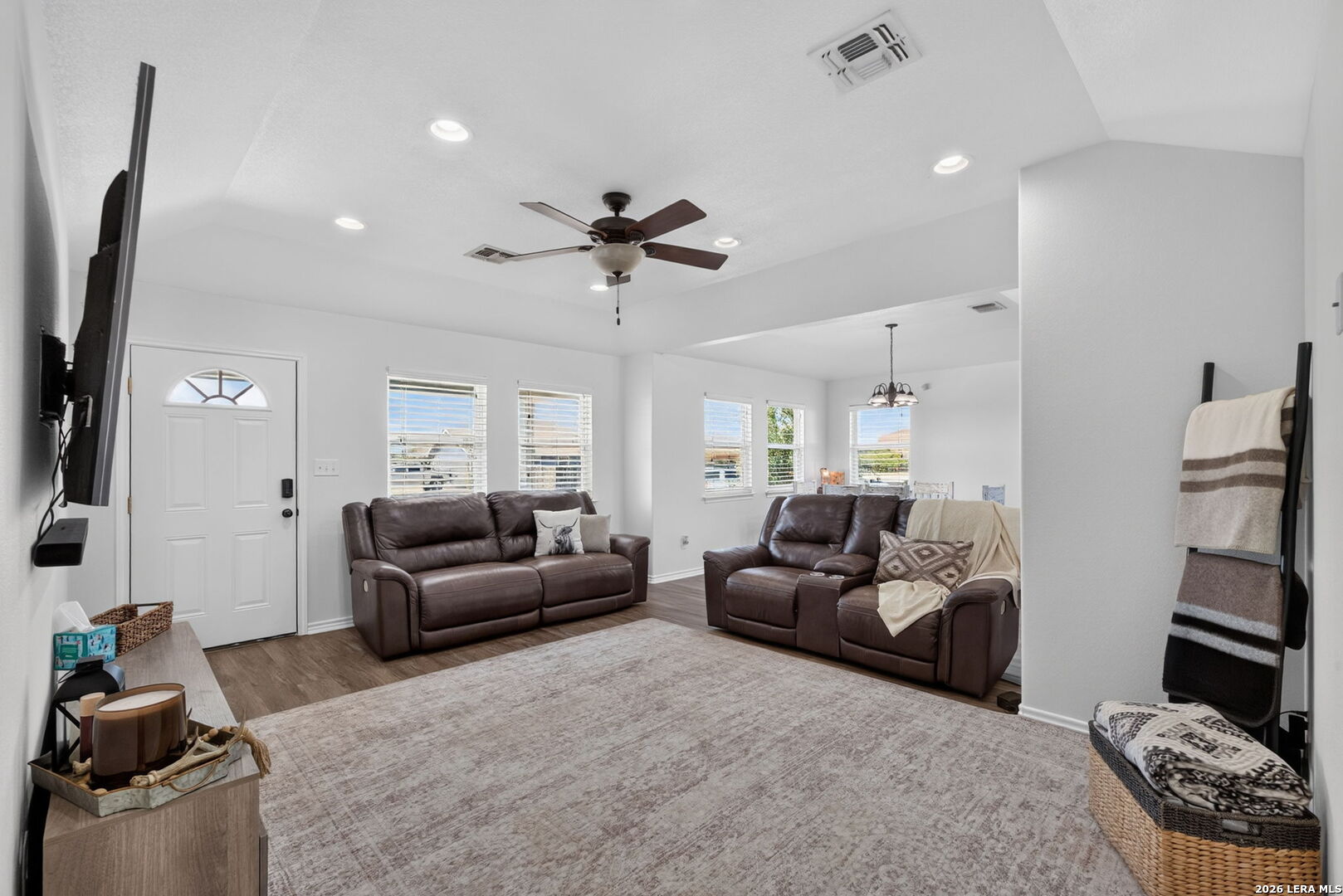 515 Indian Crossing Jourdanton TX 78026
