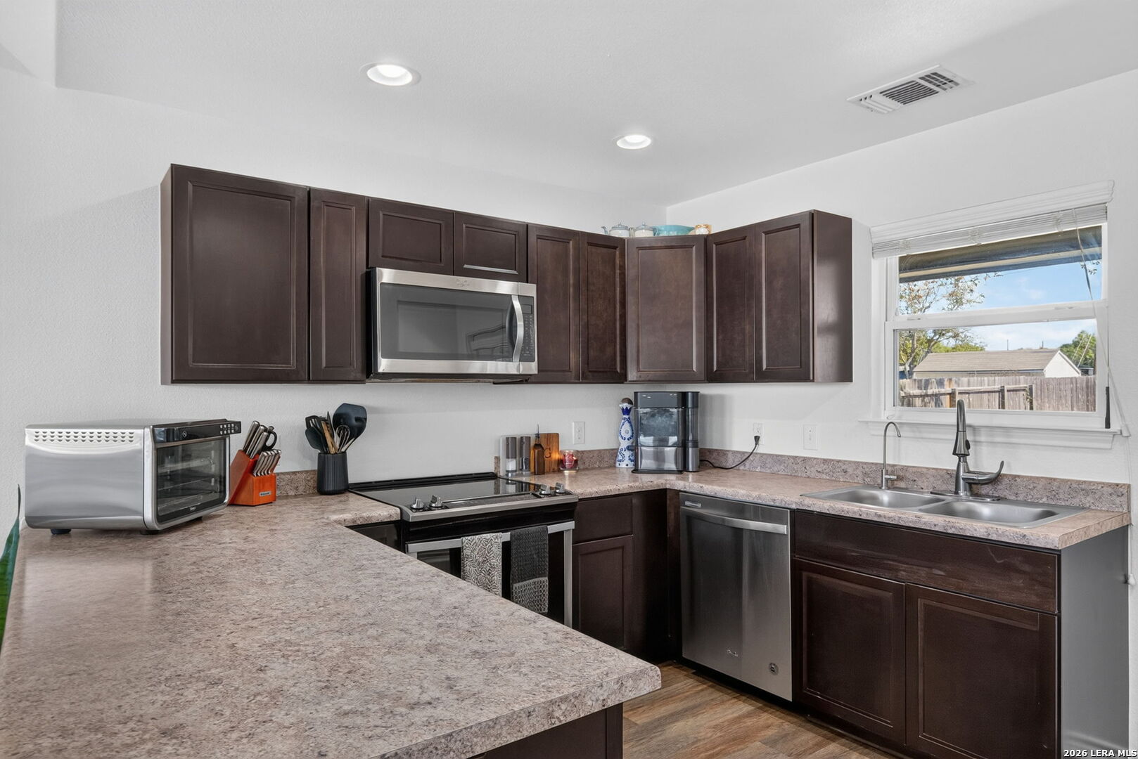 515 Indian Crossing Jourdanton TX 78026