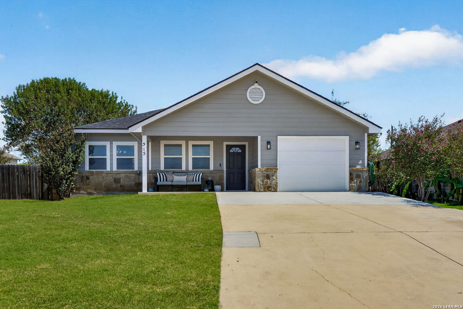 515 Indian Crossing Jourdanton TX 78026