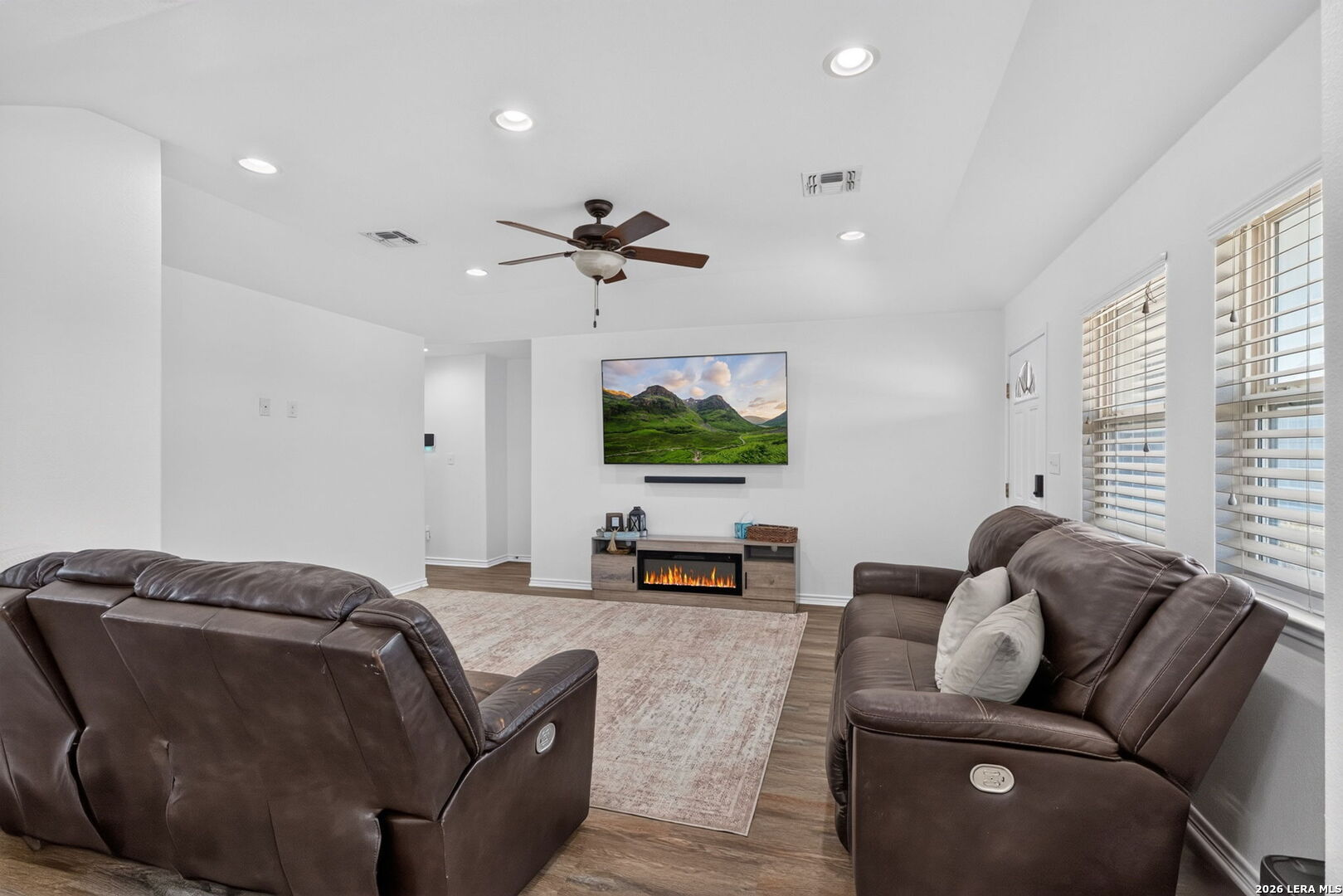 515 Indian Crossing Jourdanton TX 78026
