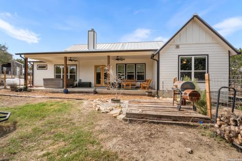 585 English Hollow Bandera TX 78003