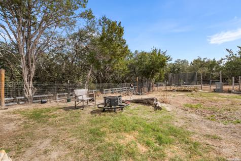 585 English Hollow Bandera TX 78003