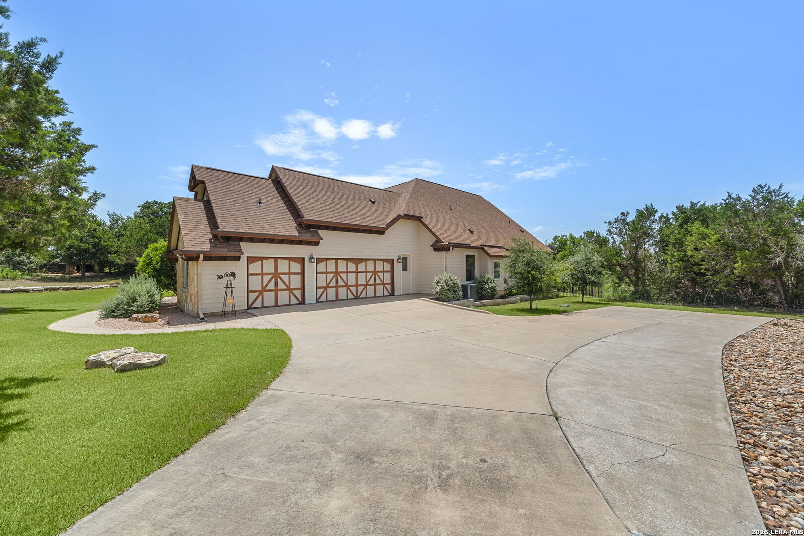 315 Hacienda Place Dripping Springs TX 78620