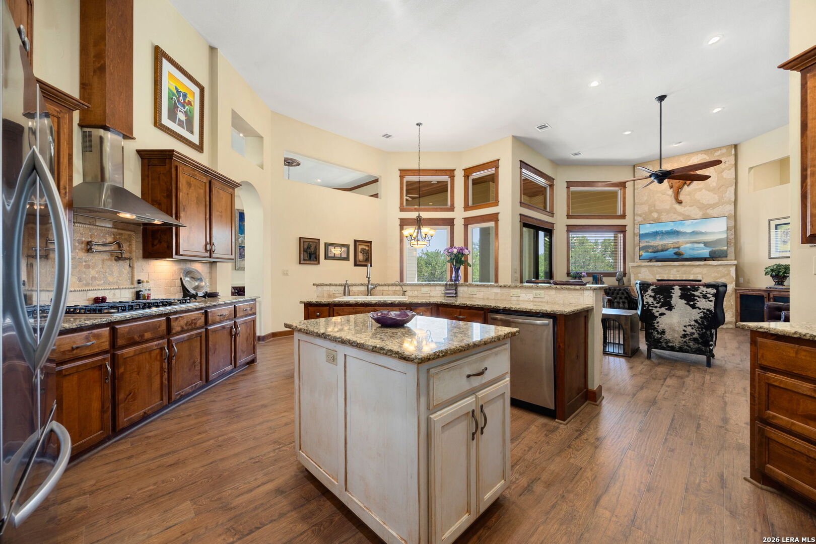 315 Hacienda Place Dripping Springs TX 78620