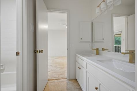 13307 La Vista Drive San Antonio TX 78216