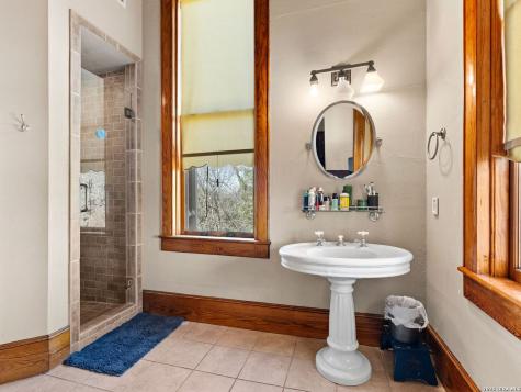 372 Magazine Avenue New Braunfels TX 78130