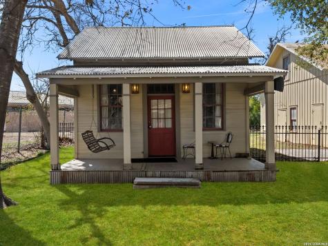 372 Magazine Avenue New Braunfels TX 78130