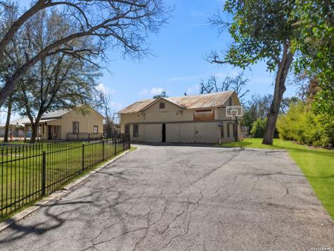 372 Magazine Avenue New Braunfels TX 78130