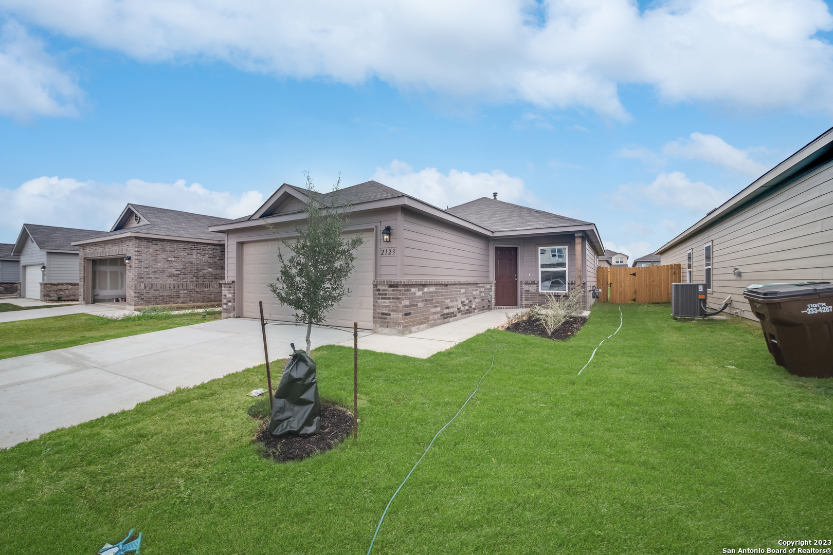 2123 Collins Alley Converse TX 78109