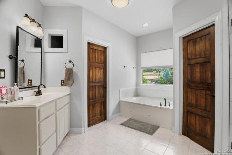 25052 Whistling Wind San Antonio TX 78257