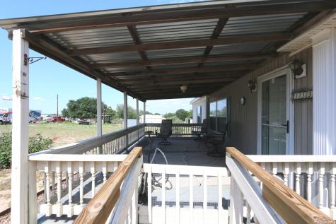 133 Oak View La Vernia TX 78121