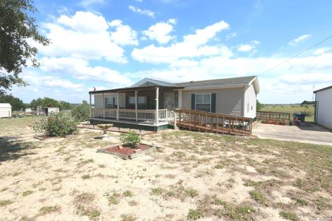 133 Oak View La Vernia TX 78121